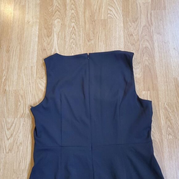 Calvin Klein Sleeveless Scuba Crepe Flat Pleat Waist Jumpsuit size 14 in Black - Picture 6 of 13